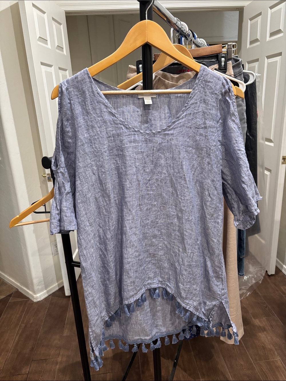 Saks 5th Ave Light Blue Tassel-Hem Cold-Shoulder Linen Top Size L